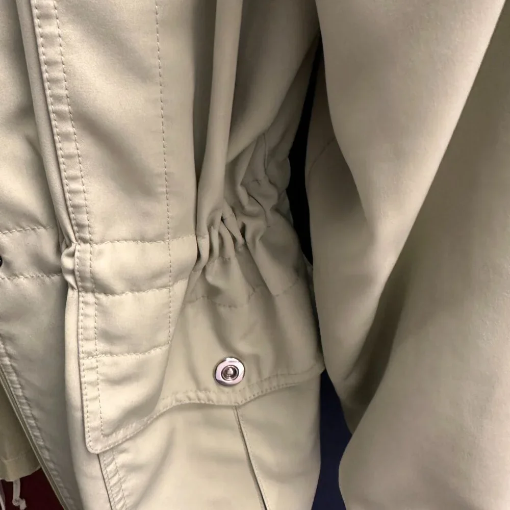 Green, Raincoat, Trenchcoat - Picture 3 of 12